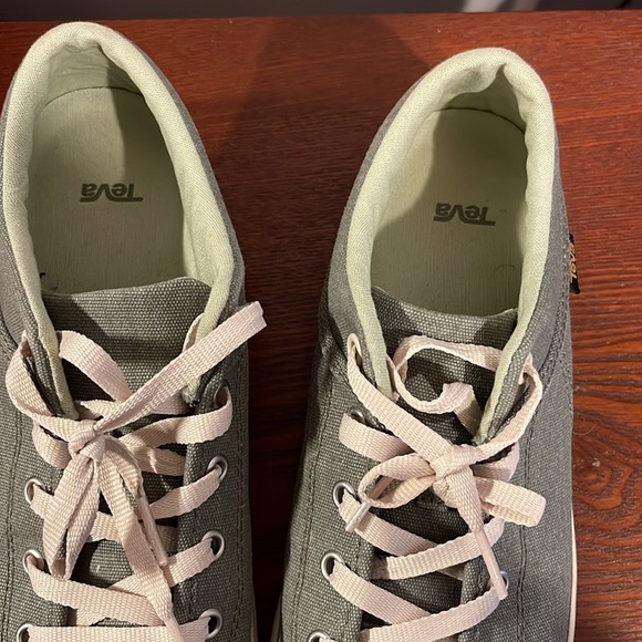 Teva Sneaker - Picture 2 of 4